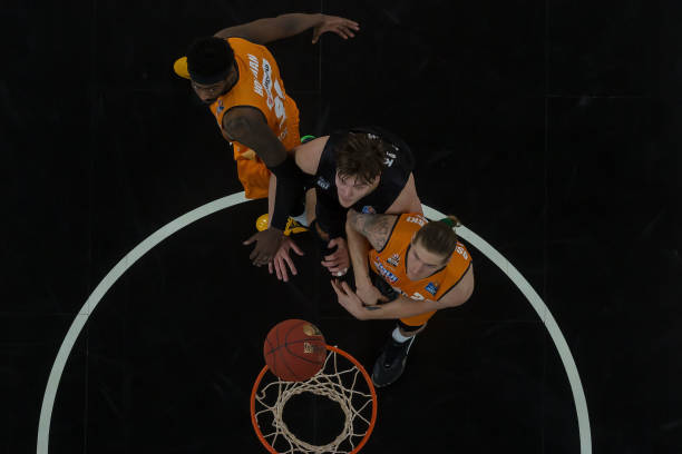 场上形势风 场上形势风