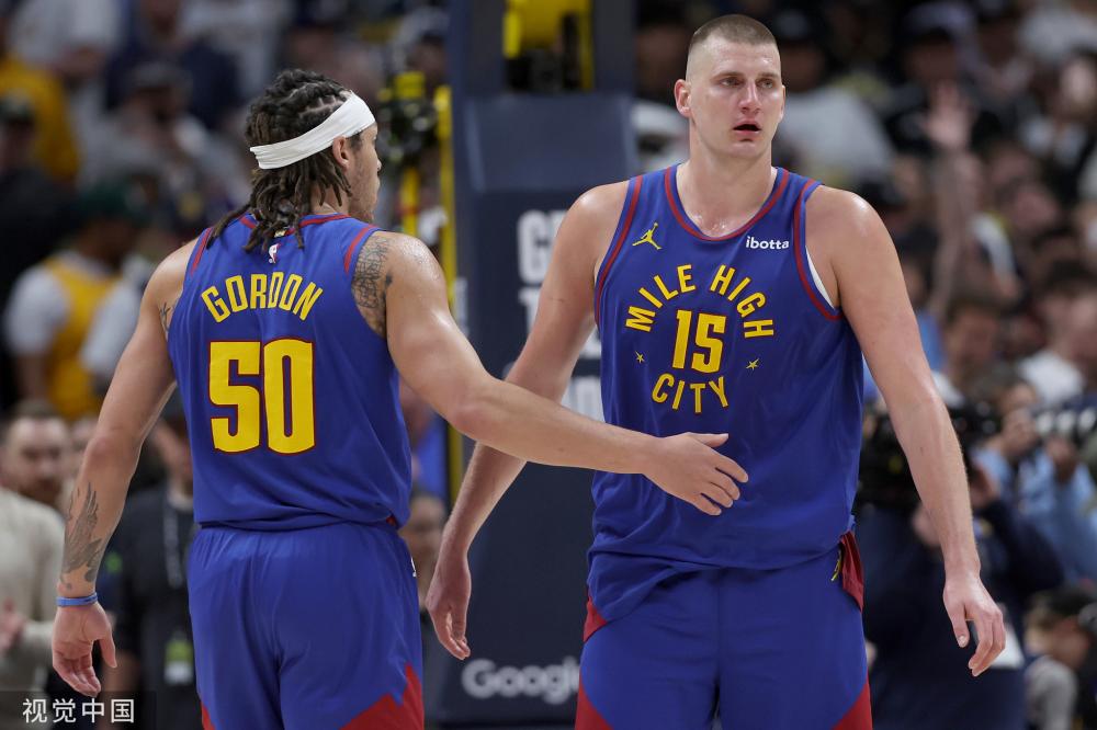 也容易在场 也容易在场