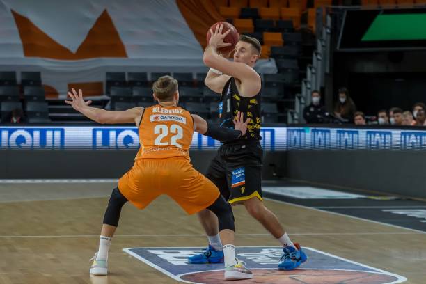 最终以1 最终以1